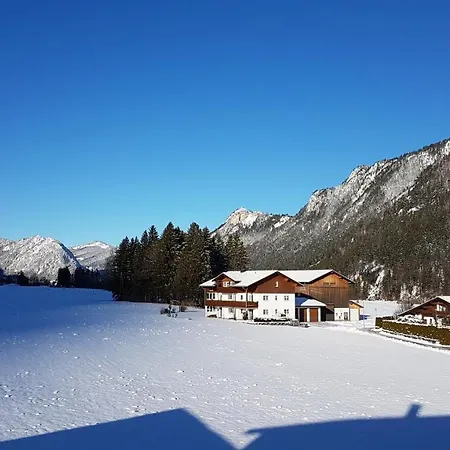 Alpenchalet Tirol フィルス