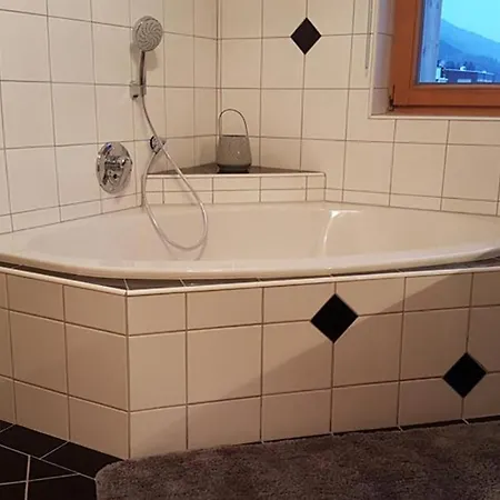 Alpenchalet Tirol בקתה *