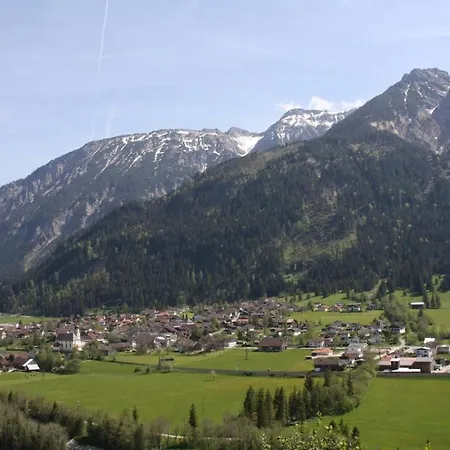 Alpenchalet Tirol בקתה