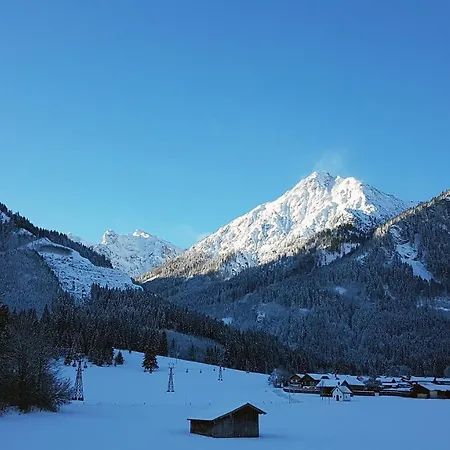 Alpenchalet Tirol בקתה