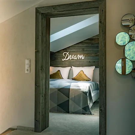 Alpenchalet Tirol בקתה