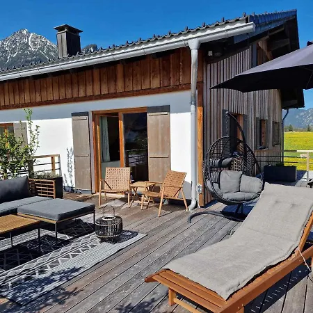 Alpenchalet Tirol 木屋